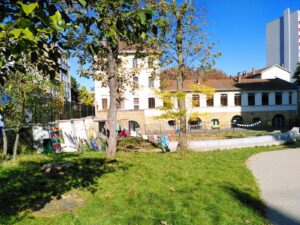 La Grande Lessive : Expo de dessins dans le parc Mehul